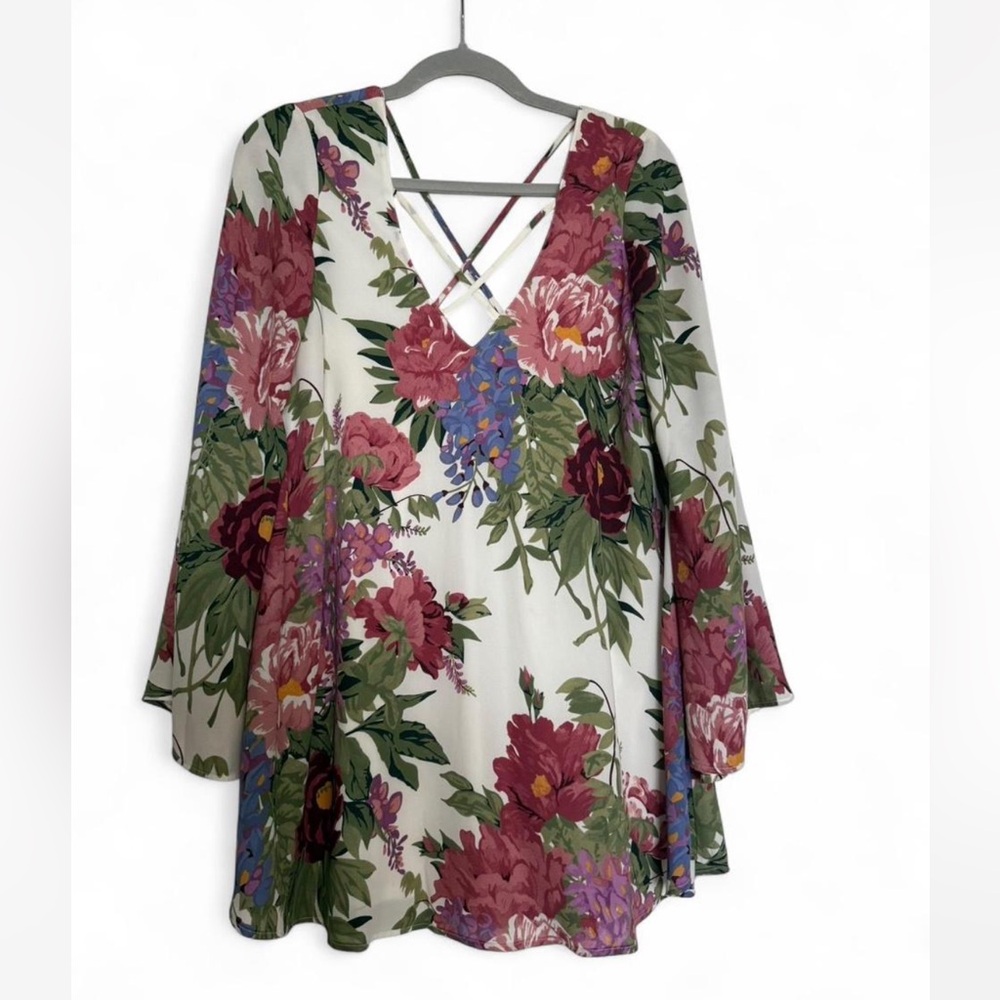 Show Me Your MuMu Cream V-Neck Top